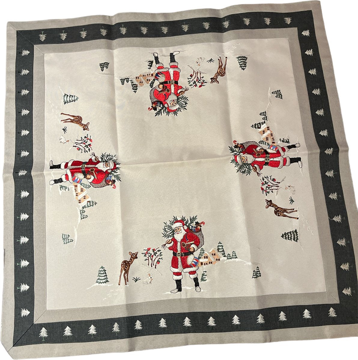 Kersttheenap geborduurd 85 x 85