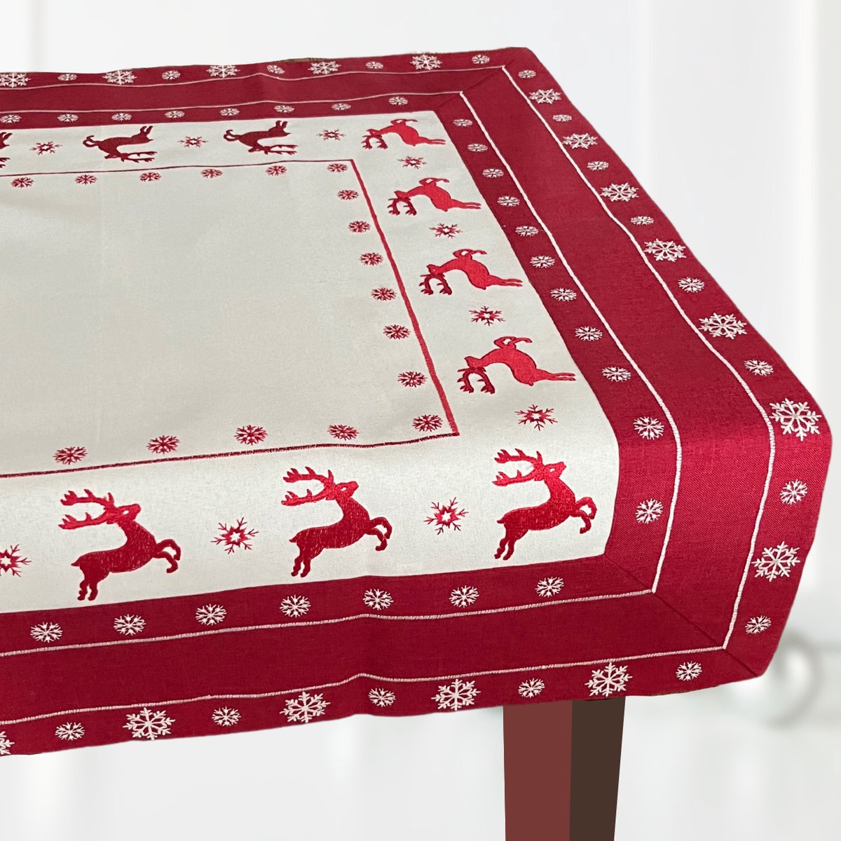 Kersttheenap geborduurd rendier 85 x 85